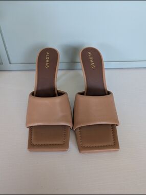 ALOHAS Nude Tan Square-Toe Mule Heels